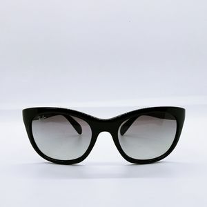 Solid black Ray-ban sunglasses RB4216